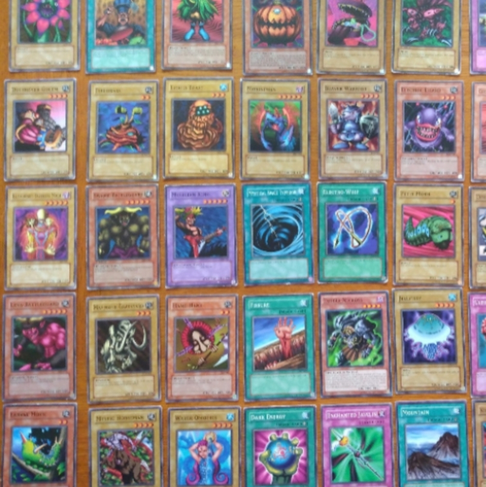 Lot VTG Yu-Gi-Oh Trading Cards